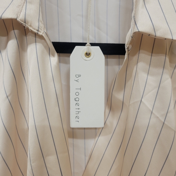 BY TOGETHER Blouse - Picture 5 of 9